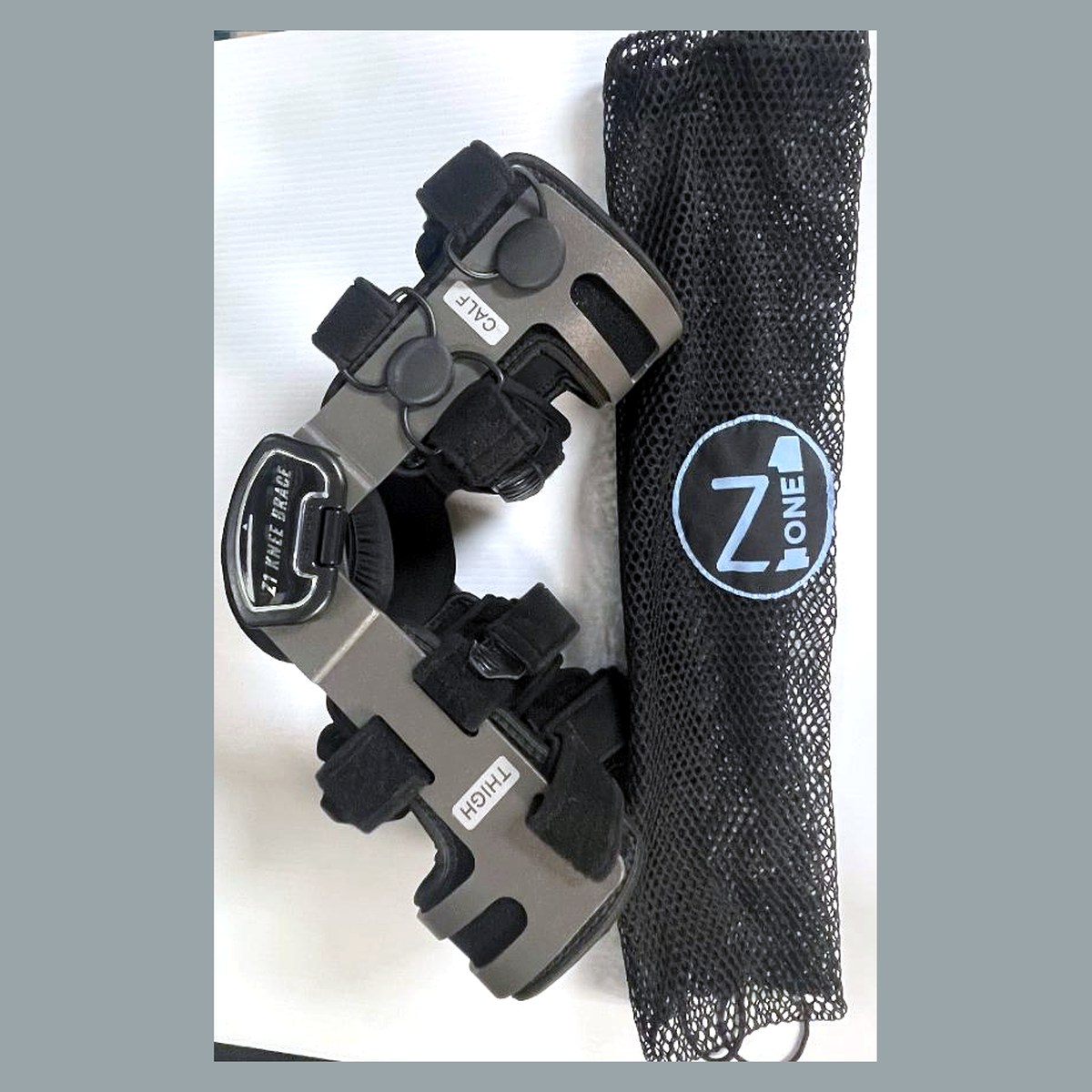 Genouillère articulée Z1 K4 — genou gauche, taille universelle, usagée comme neuve
