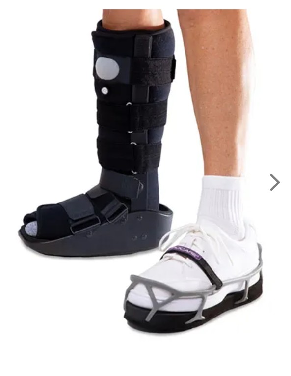 Rehausse de chaussure — rétablit l'équilibre avec une botte de marche
